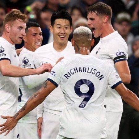 Đánh bại Fulham, Tottenham đoạt lại ngôi đầu Premier League